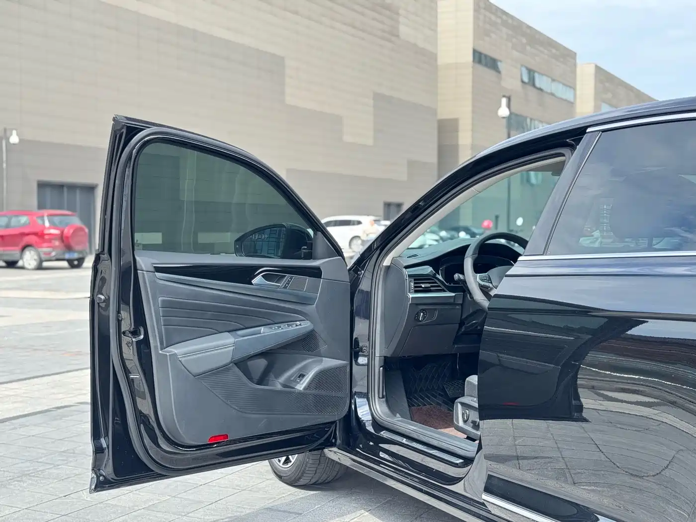 Volkswagen Passat 2024 380TSI Starlight Dragon Glory Edition фото 12