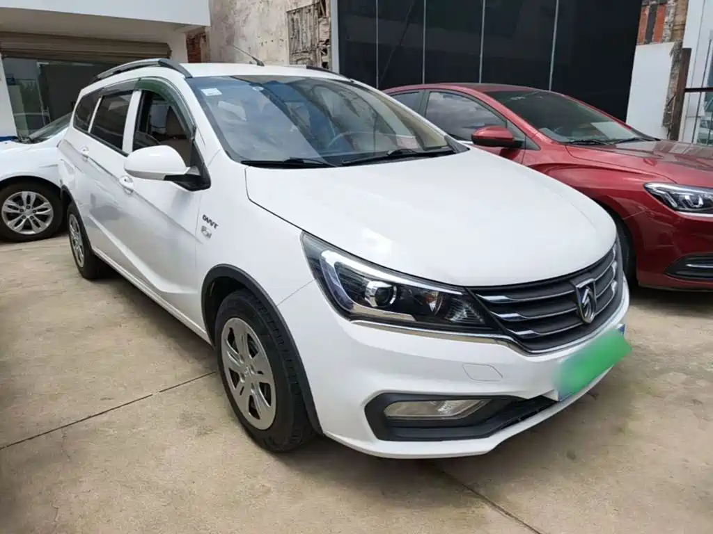 Baojun 310W 2021 2017 1.5L Manual Comfort China VI