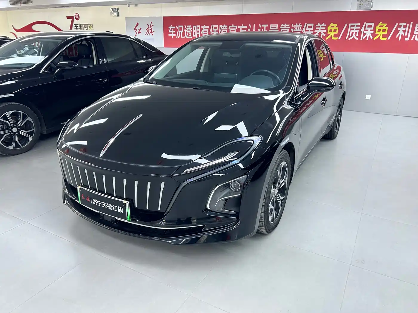 Hongqi E-QM5 2022 431km Charging Enjoyment Edition