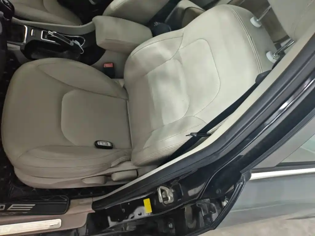 Photo 15 - Geely Emgrand