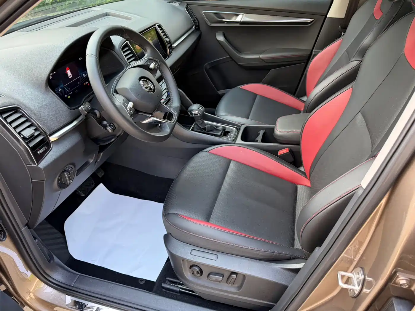 Škoda Karoq 2022 TSI280 Smart Brilliance Edition фото 10
