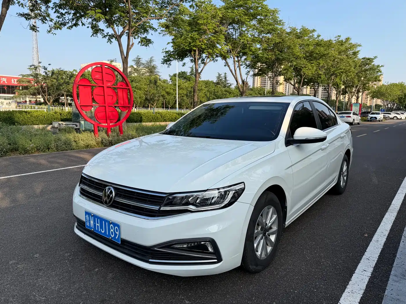 VOLKSWAGEN BORA