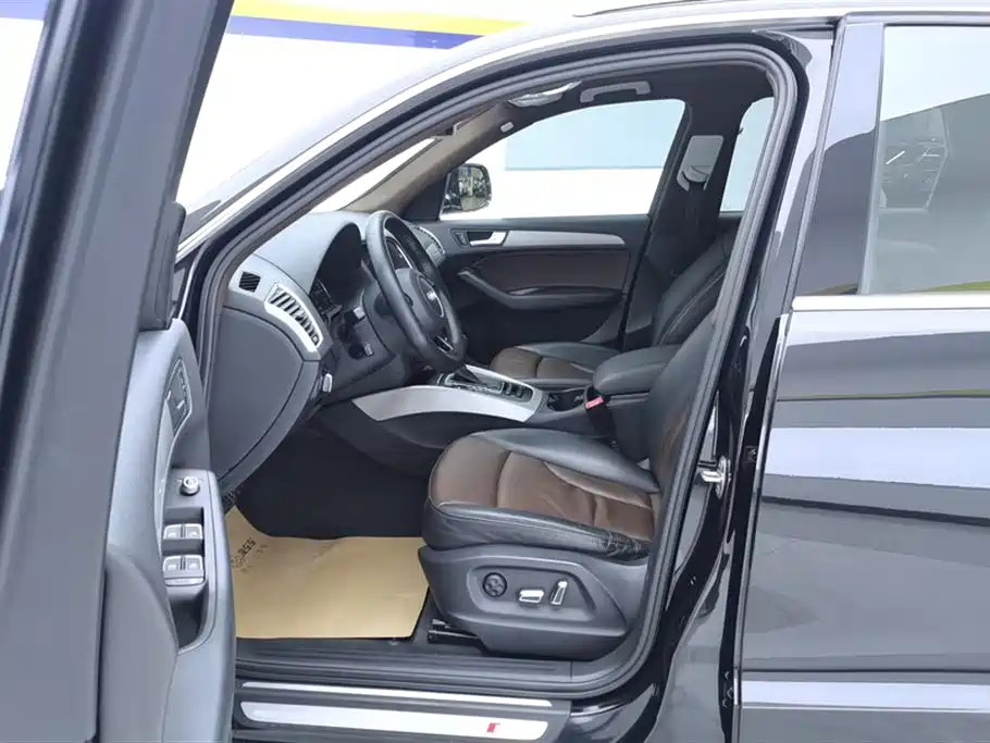 Audi Q5 2018 2017 Plus 40 TFSI Progressive