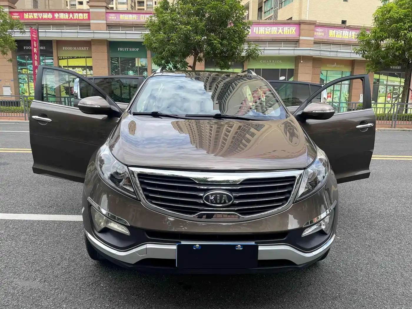 Kia Sportage 2012 2.0L Automatic 2WD NAVI Edition фото 16