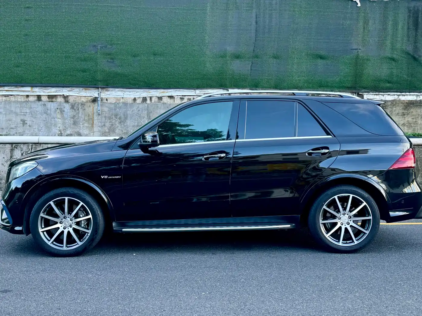 Mercedes-Benz GLE AMG 2015 AMG GLE 63 4MATIC фото 4