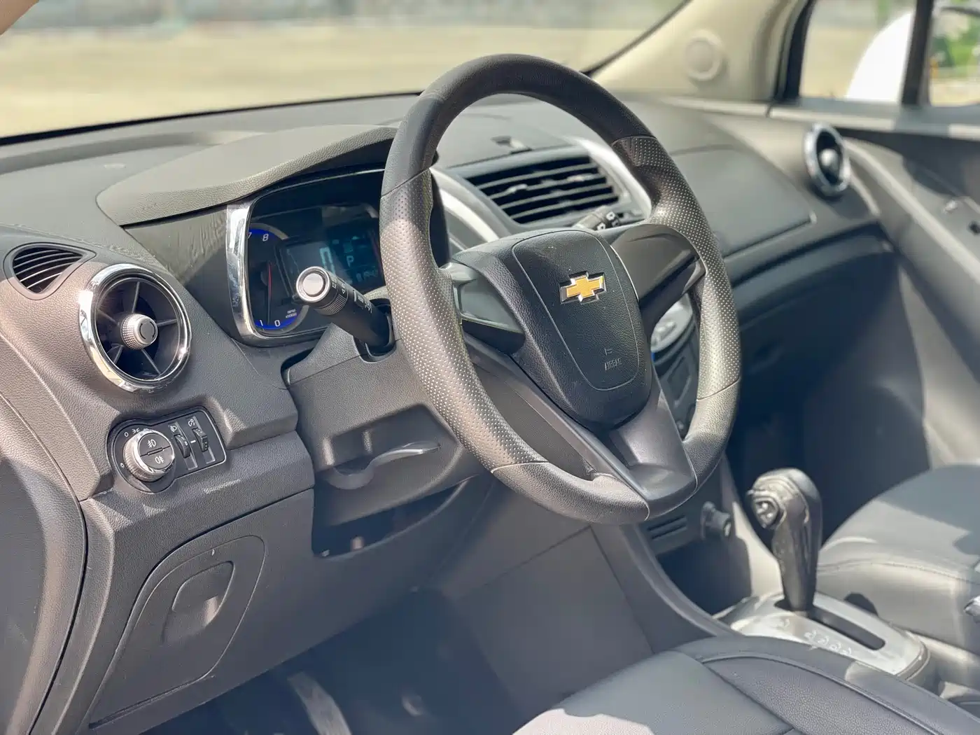 Chevrolet Trax 2014 1.4T Automatic 2WD Comfort фото 14