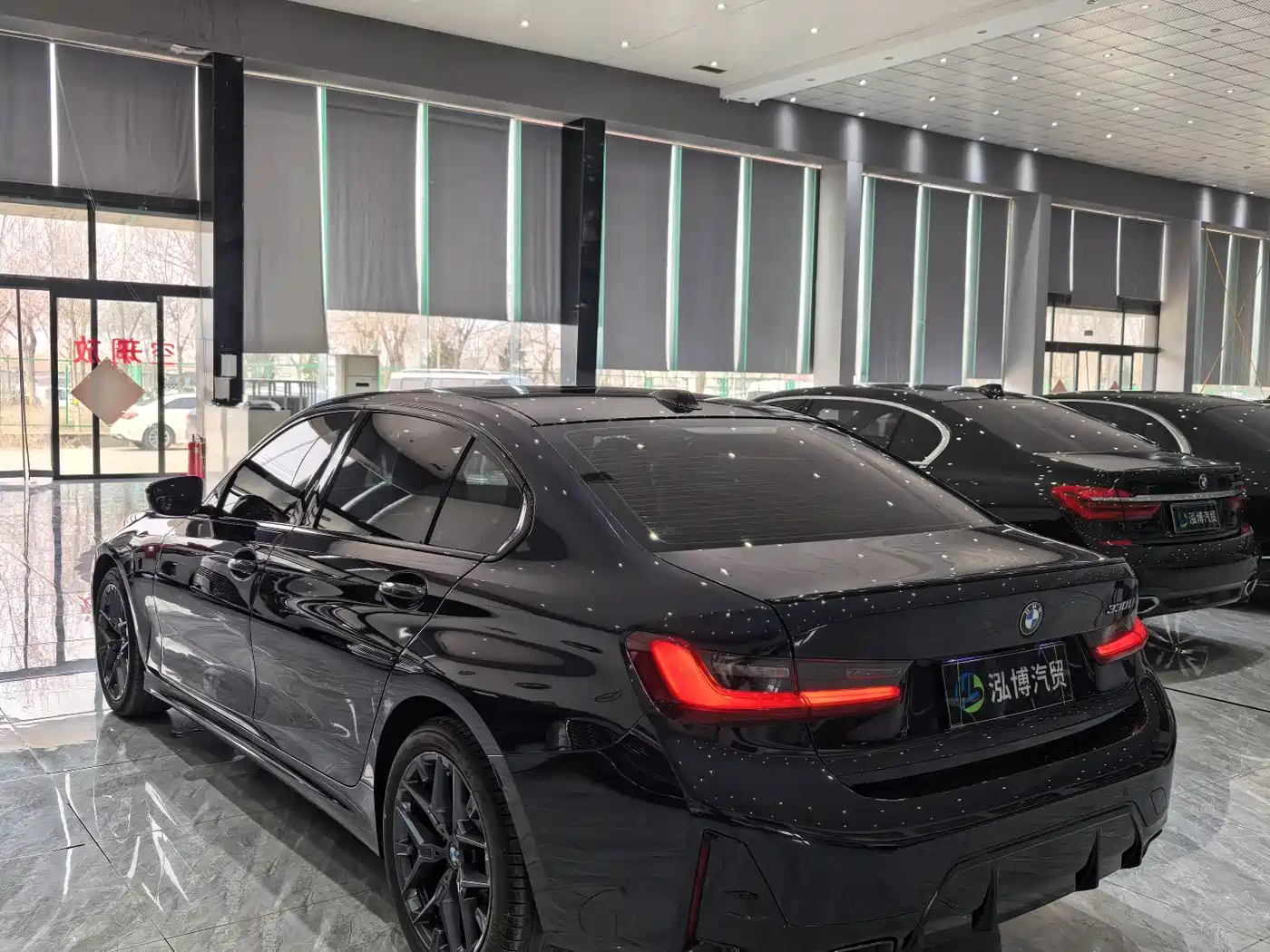 BMW 3 Series 2025 330Li M Sport Night Edition фото 18