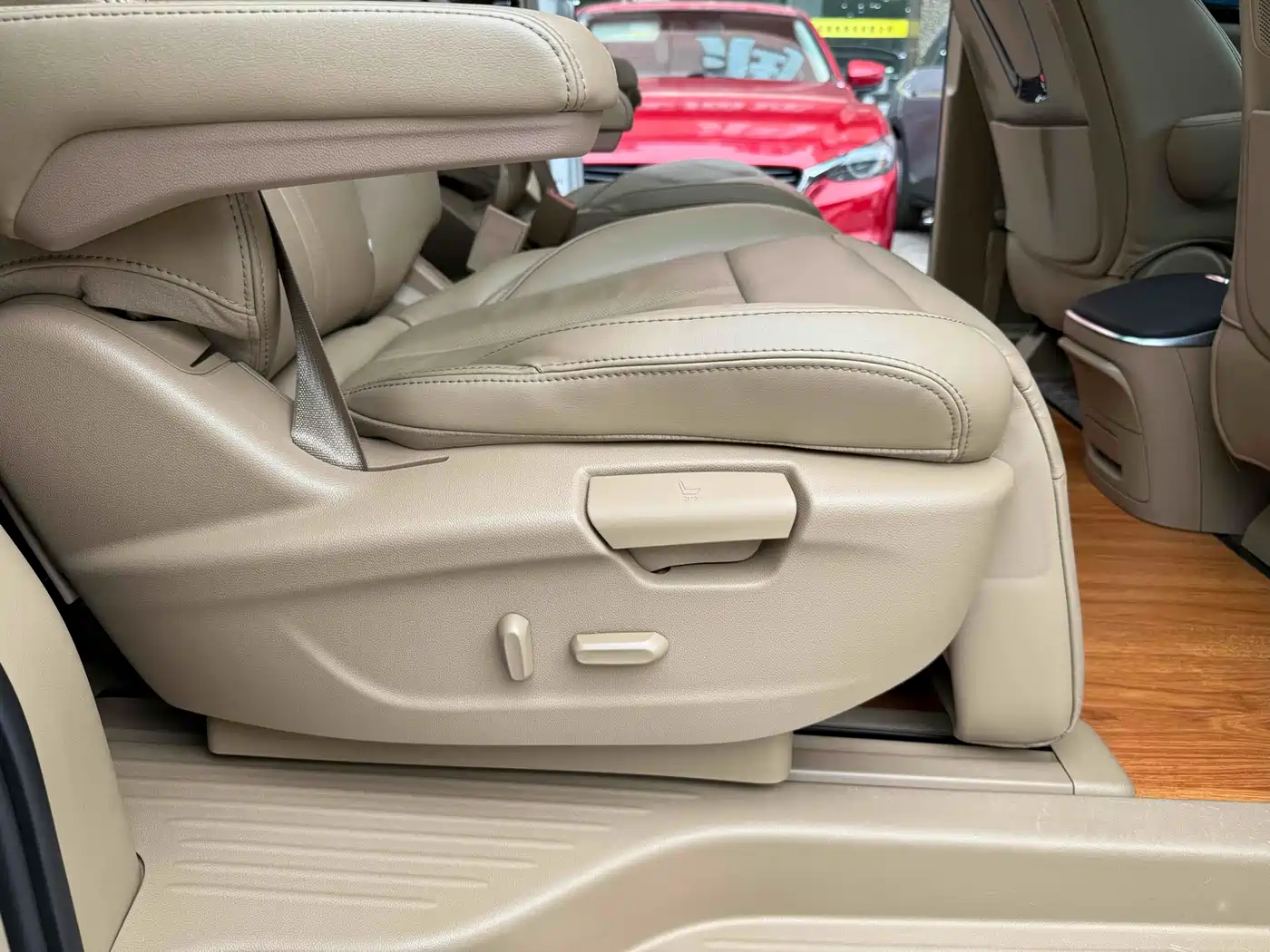 Buick GL8 2018 ES 28T Luxury Type China VI фото 15