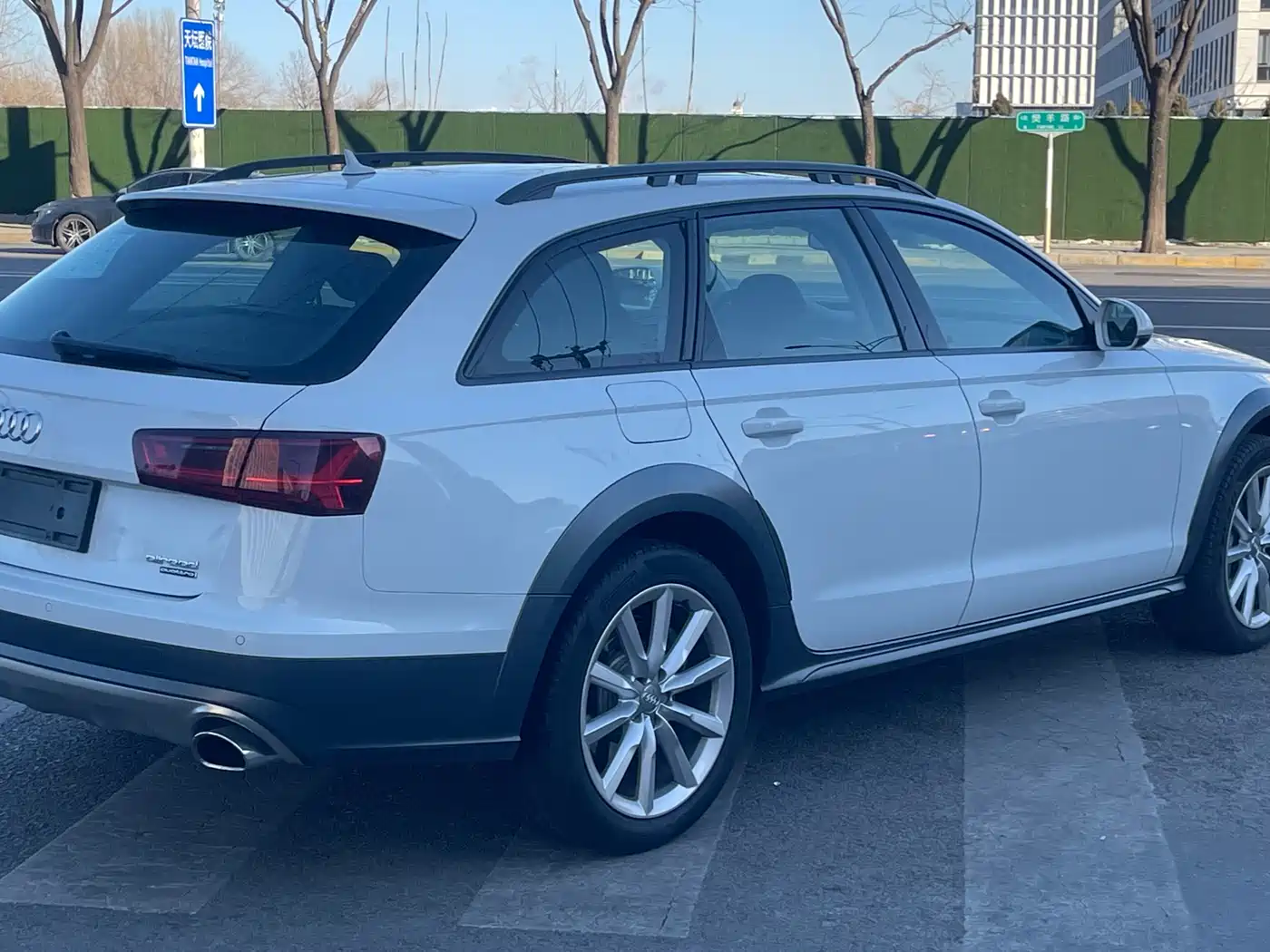 Audi A6 (Import) 2015 3.0T allroad quattro фото 3