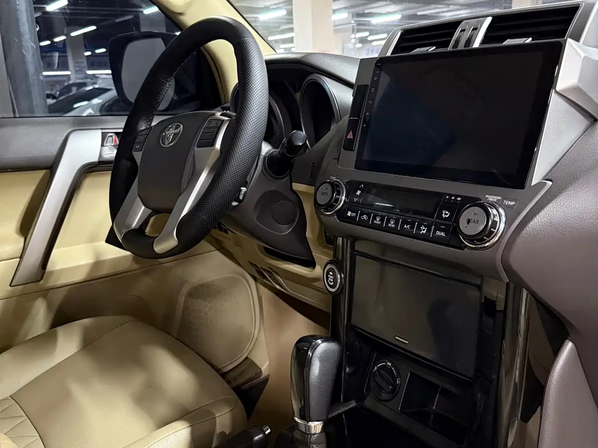 Toyota Prado (Import) 2015