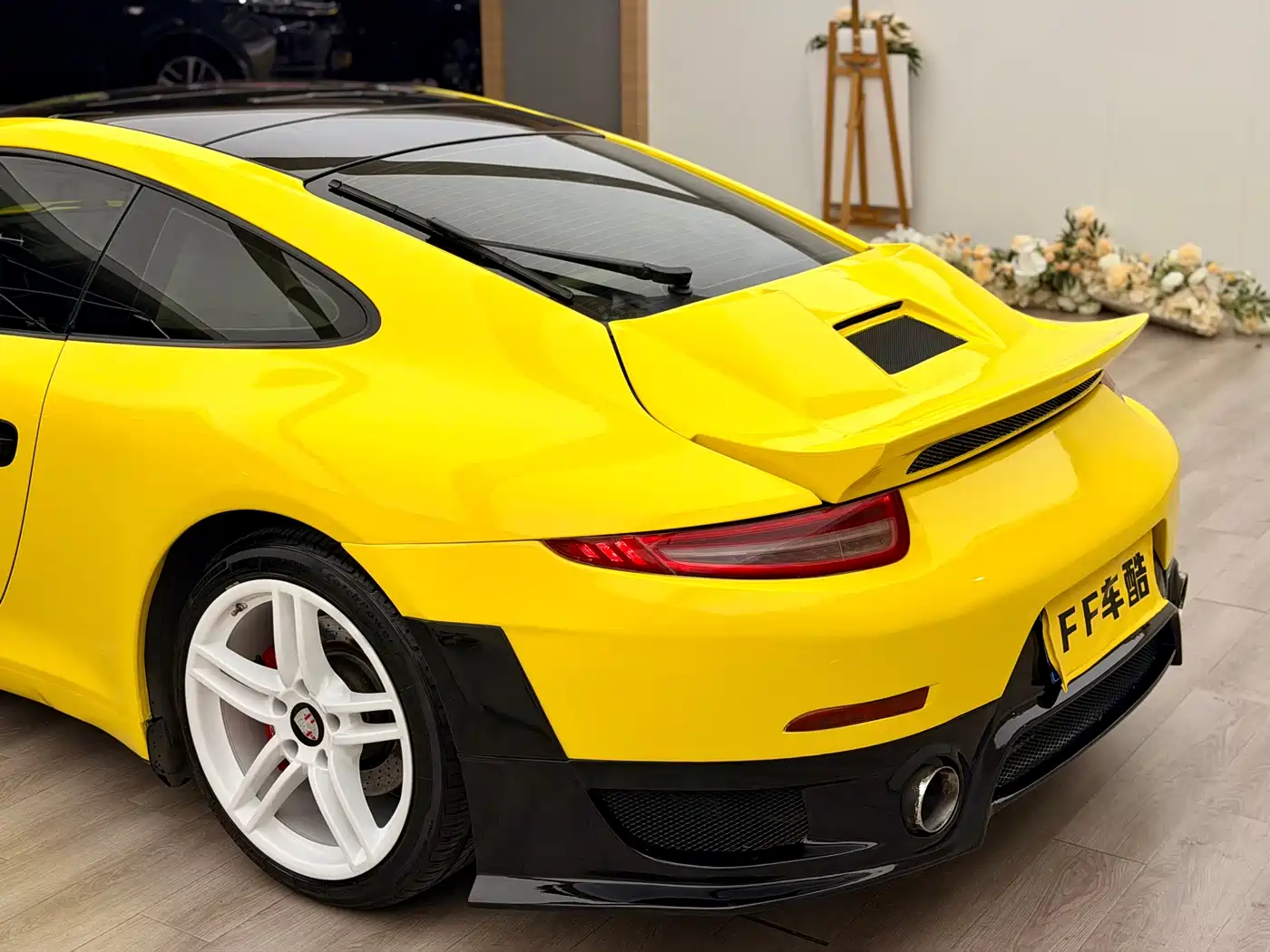Porsche 911 2015 Carrera 3.4L Style Edition фото 5