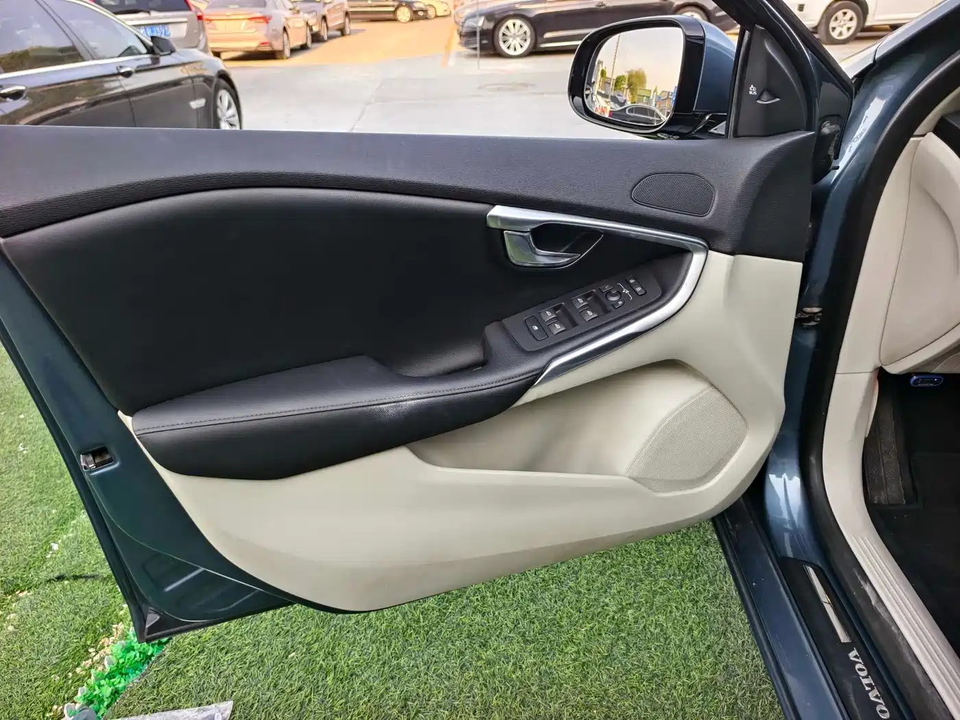 Volvo V40 2013 2013 2.0T Leisure Edition