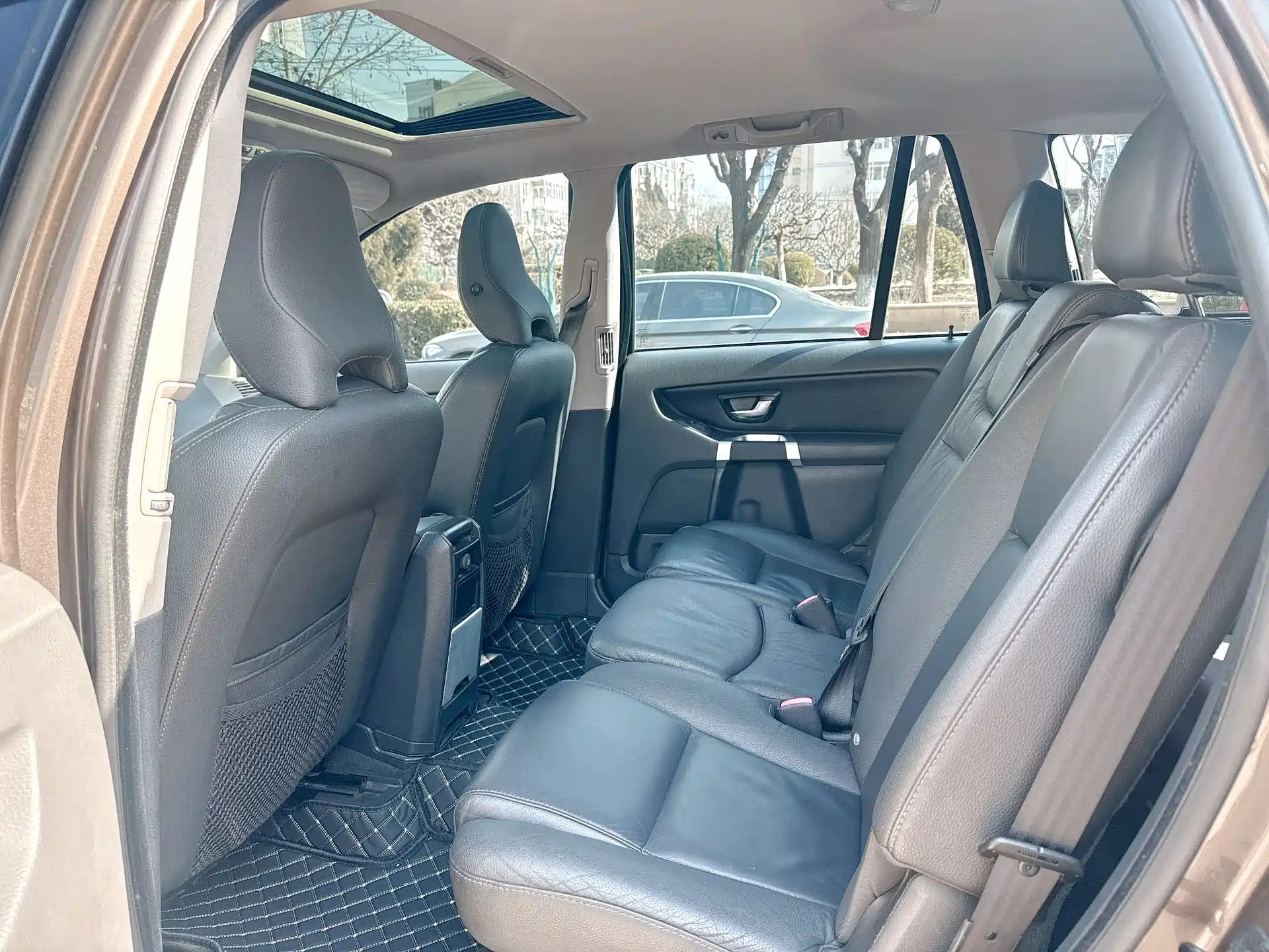 Фото 16 - Volvo XC90