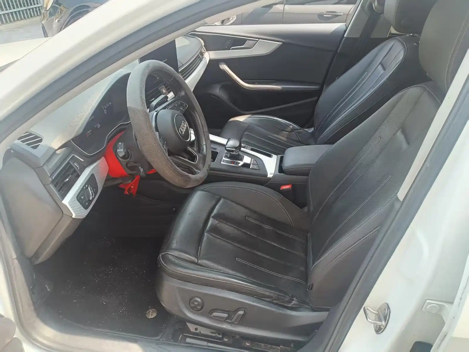 Photo 8 - Audi A4L
