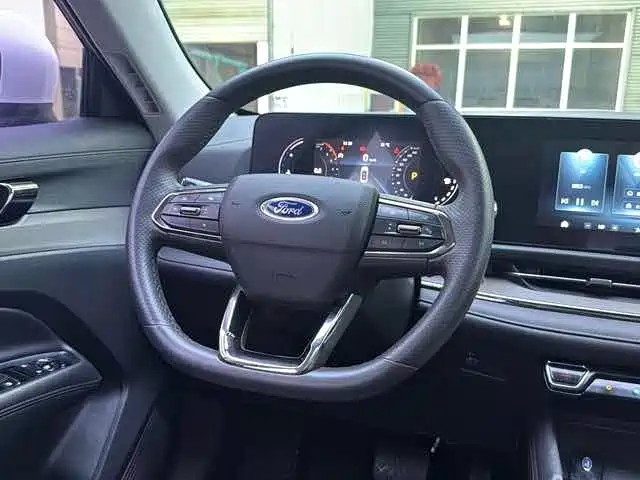 FORD LING RUI
