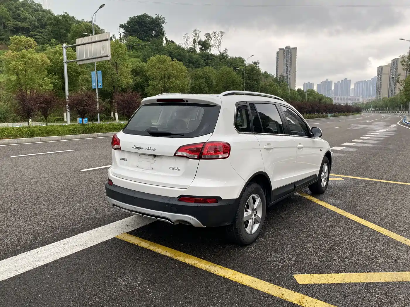 Zotye Damai X5 2015 2015 1.5T Manual Luxury (China IV)