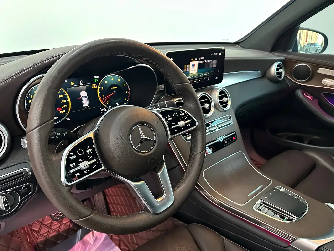 MERCEDES-BENZ GLC