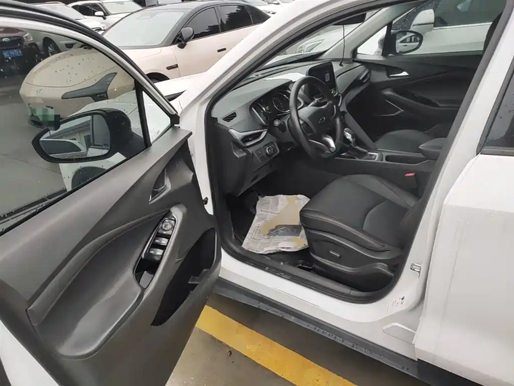 Chevrolet Volando 2020 Mild Hybrid Redline 530T Automatic Premium Edition (5+2 seater) фото 16