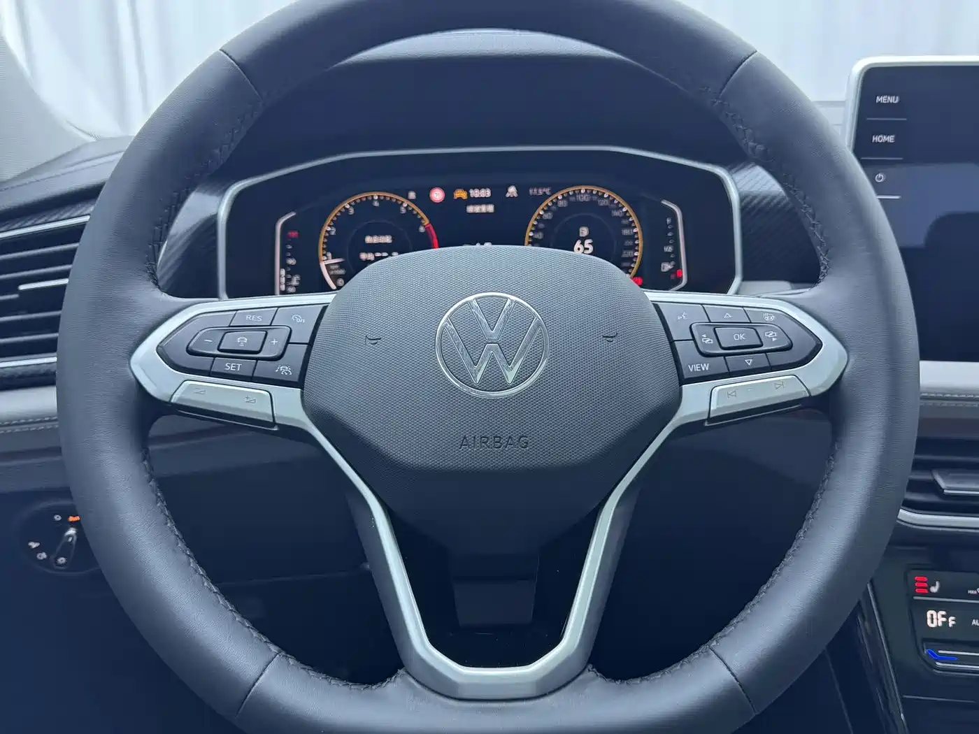 Volkswagen Tayron 2023 280TSI 2WD Luxury Plus Advanced Edition фото 12