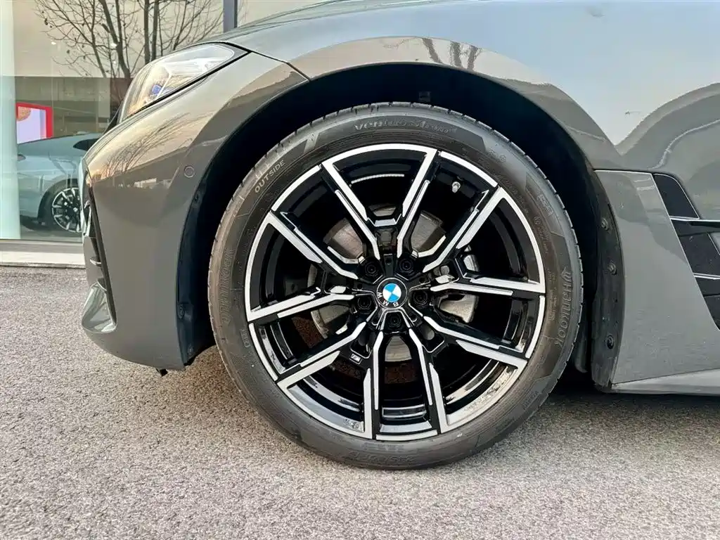 BMW 4-SERIES