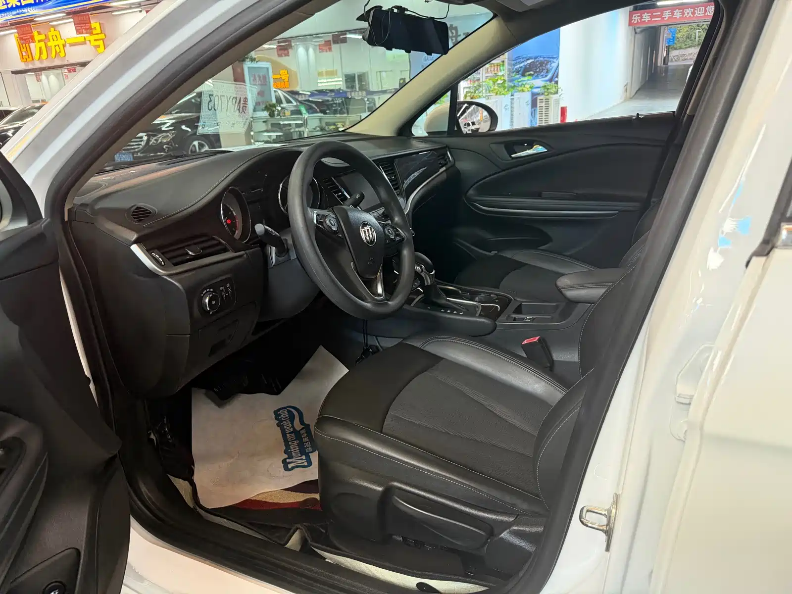 Photo 6 - Buick Verano