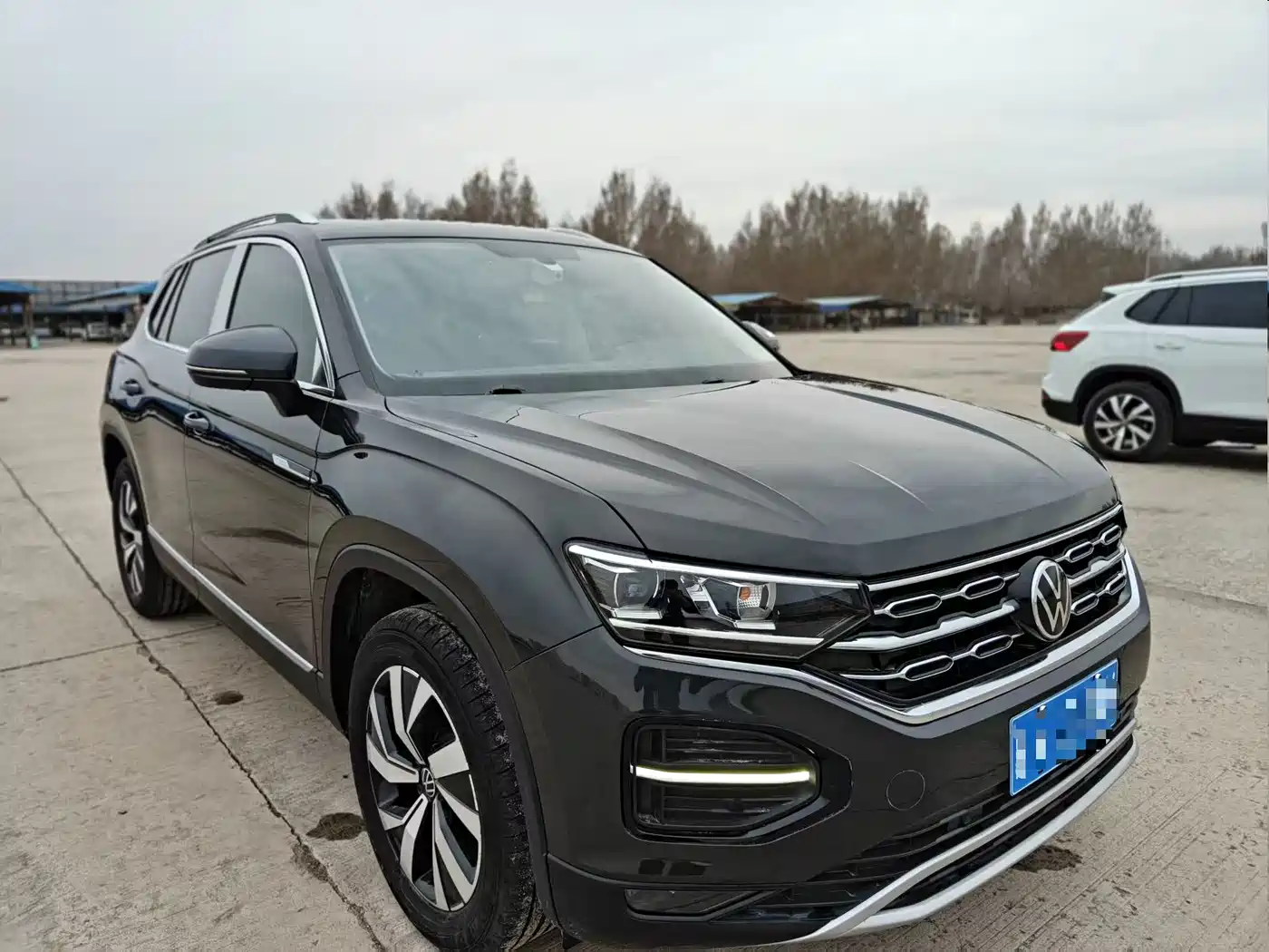Volkswagen Tayron 2022 280TSI 2WD Luxury Smart Connect Edition фото 3
