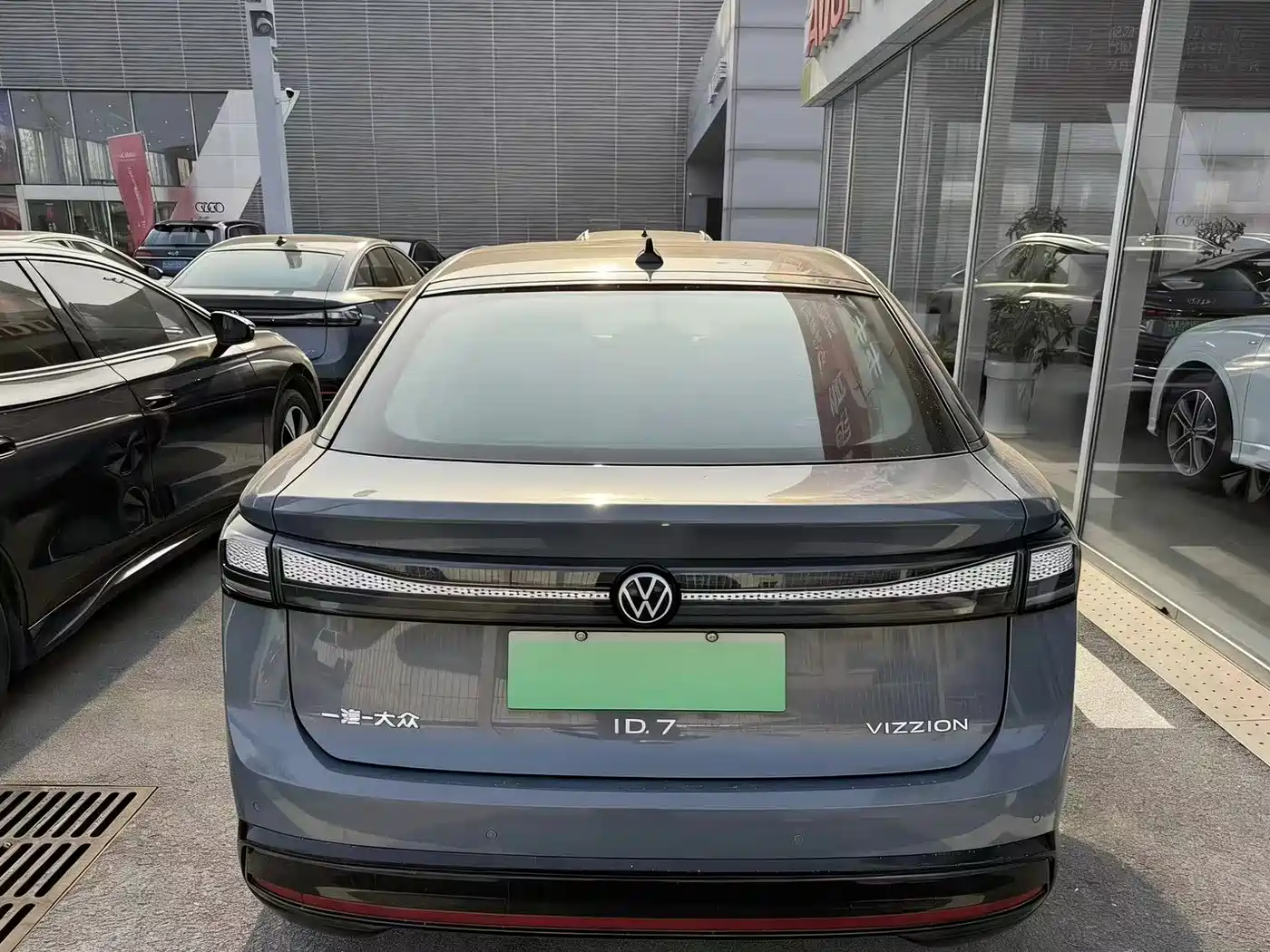 VOLKSWAGEN ID.7 VIZZION