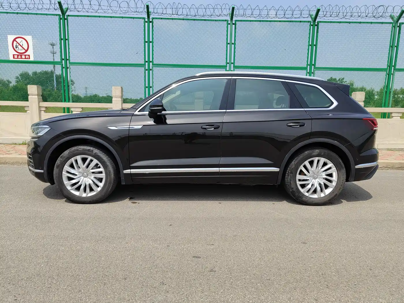 Фото 4 - Volkswagen Touareg