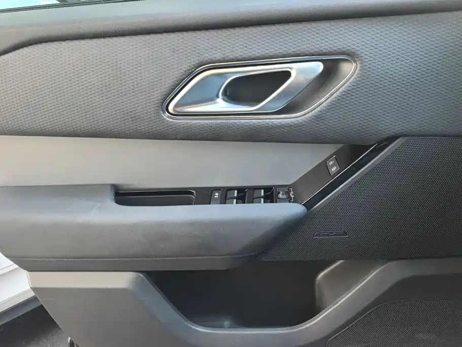 Фото 7 - Land Rover Range Rover Velar