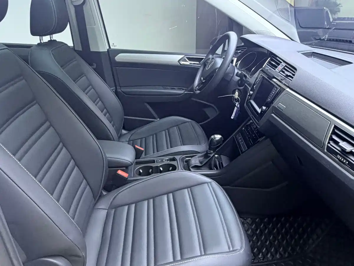 Volkswagen Touran 2023 2022 Touran L 280TSI DSG Comfort 7-seater