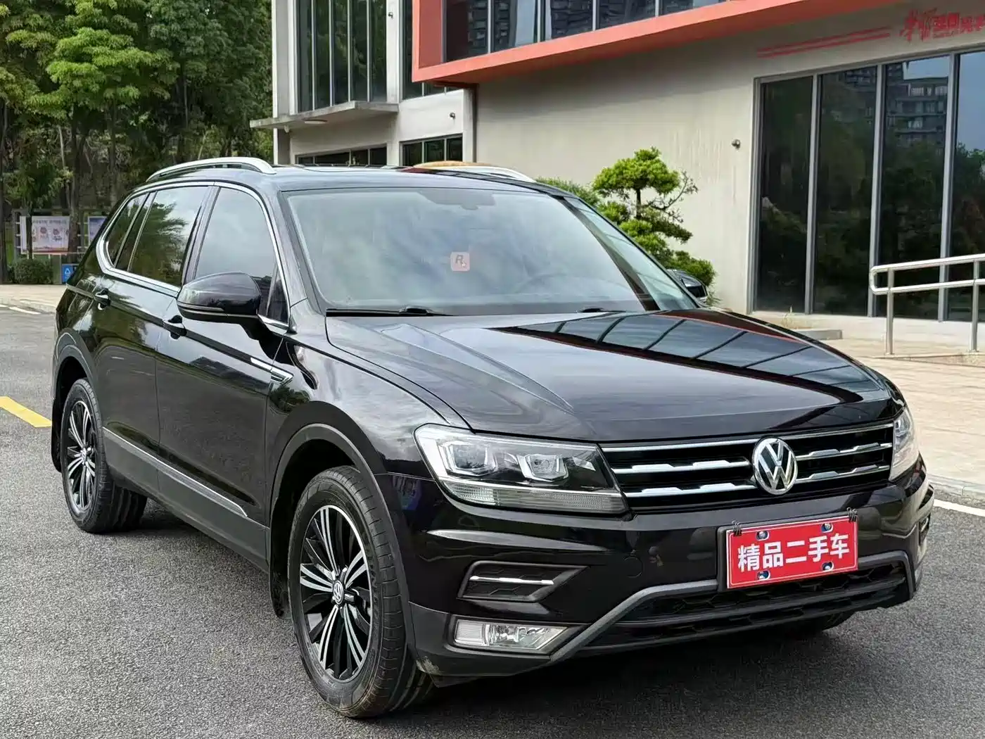 Volkswagen Tiguan L 2019 330TSI Automatic 2WD Panorama Comfort Edition China VI фото 3
