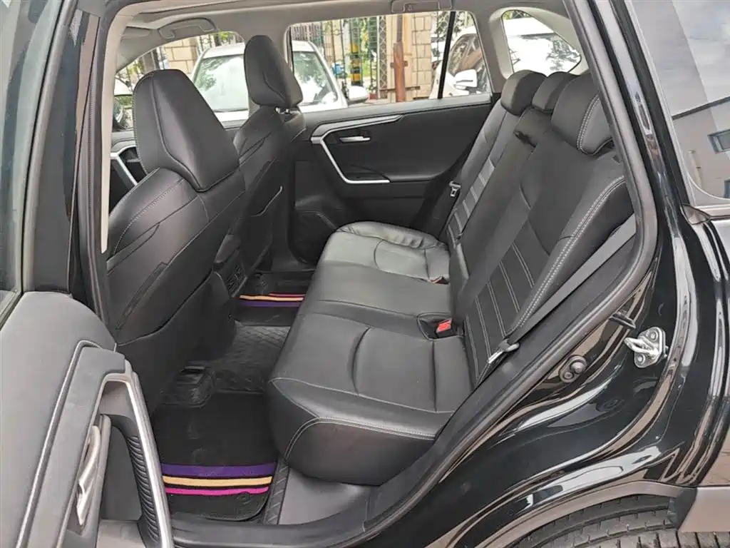 Toyota Wildlander 2023 2.0L CVT AWD Luxury PLUS фото 17