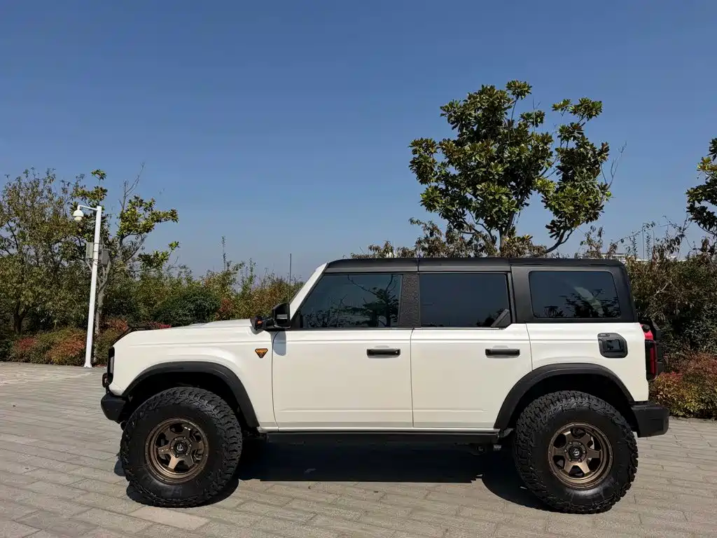 Ford Bronco 2026 2024 2.3T Badlands