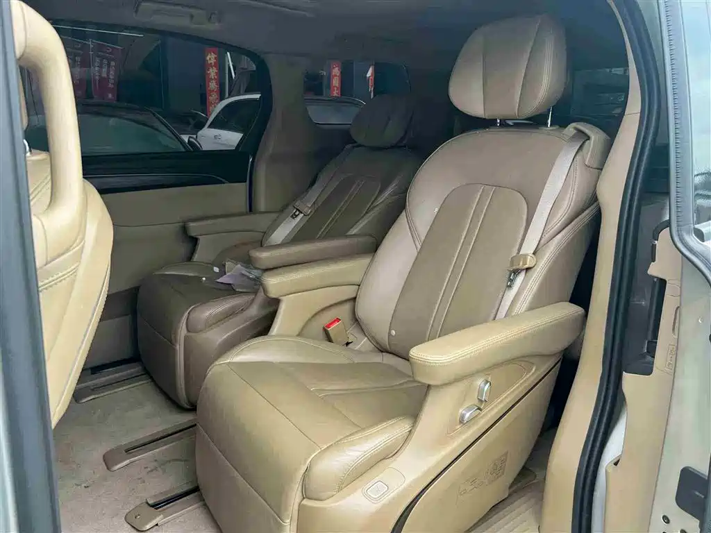 Buick GL8 2021 ES Landlord 653T Luxury фото 9
