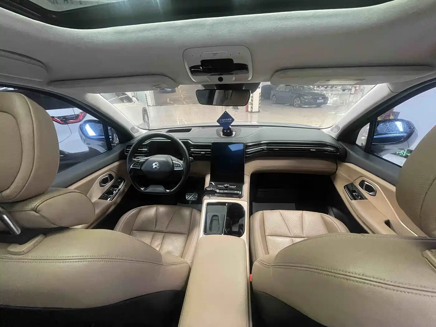 NIO ES8 2019 2018 355KM Base Model 7-Seater Version