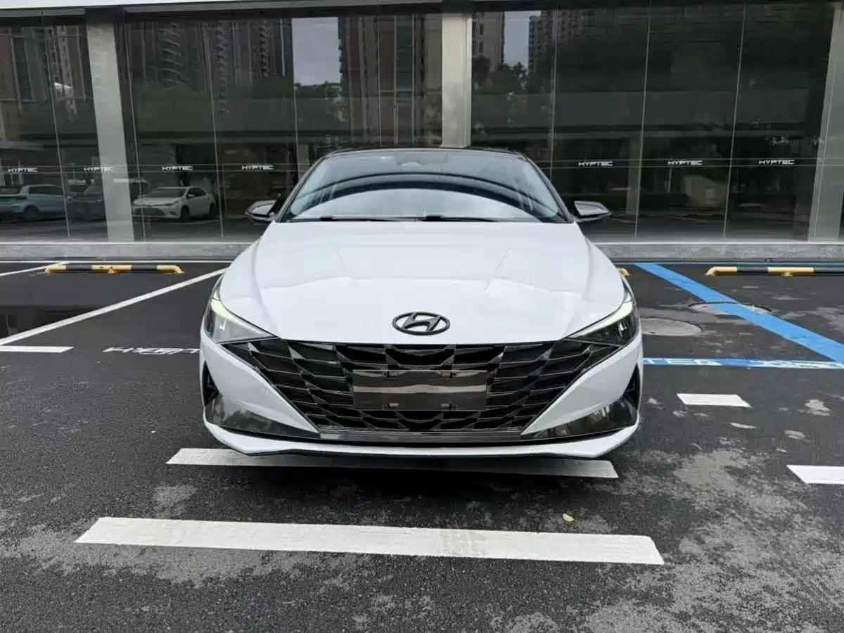 Hyundai Elantra 2022 1.5L CVT GLX Elite Edition фото 2
