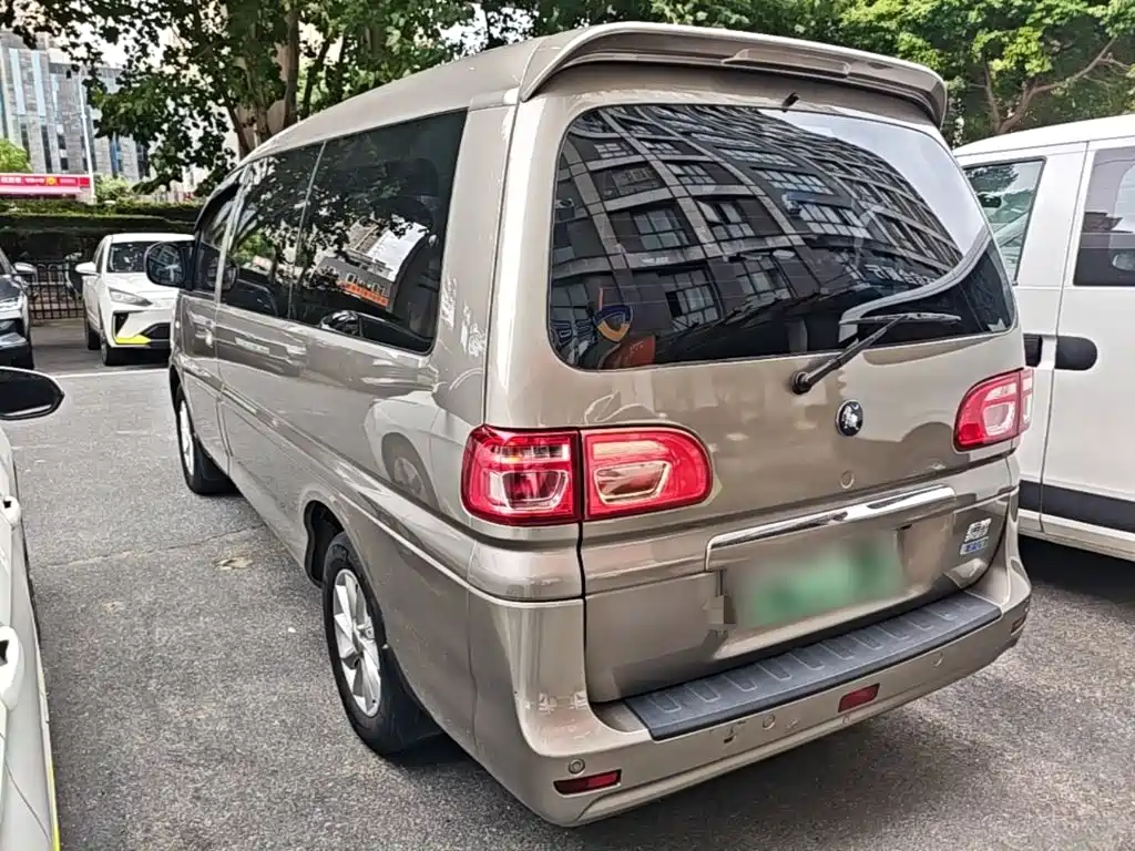 Dongfeng Fengxing Lingzhi New Energy 2023 2022 Standard Luxury Model 7-Seater