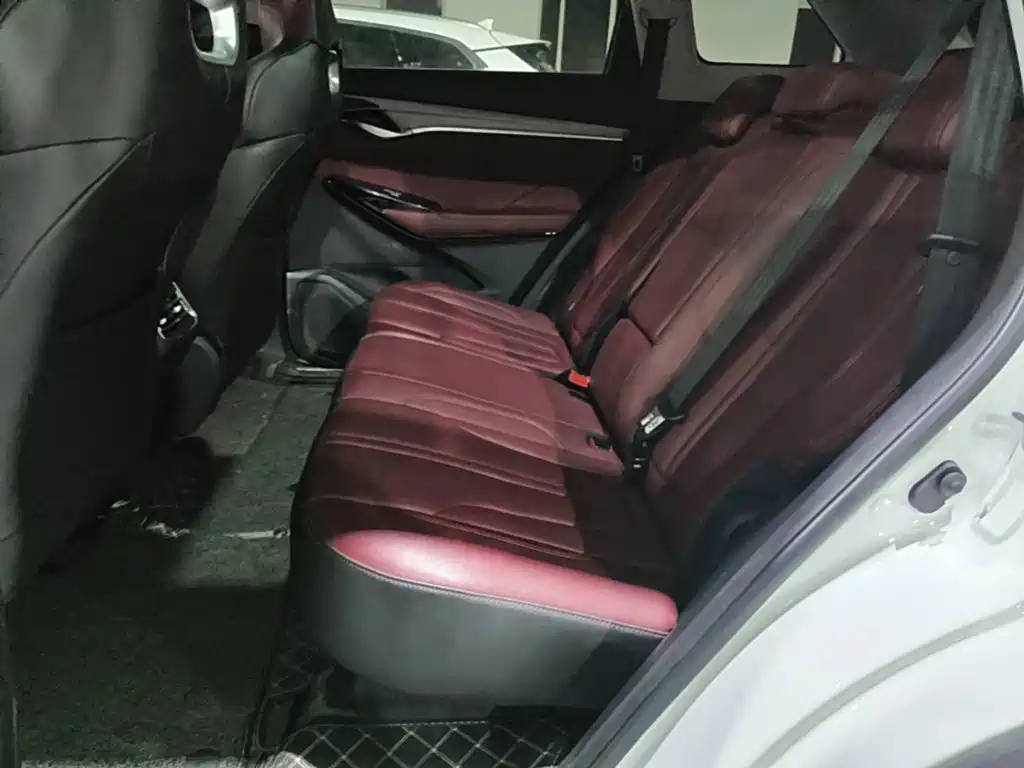 Фото 17 - Changan CS75 PLUS