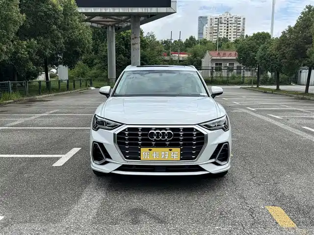 Audi Q3 2022 35 TFSI Fashion Dynamic — фото 3