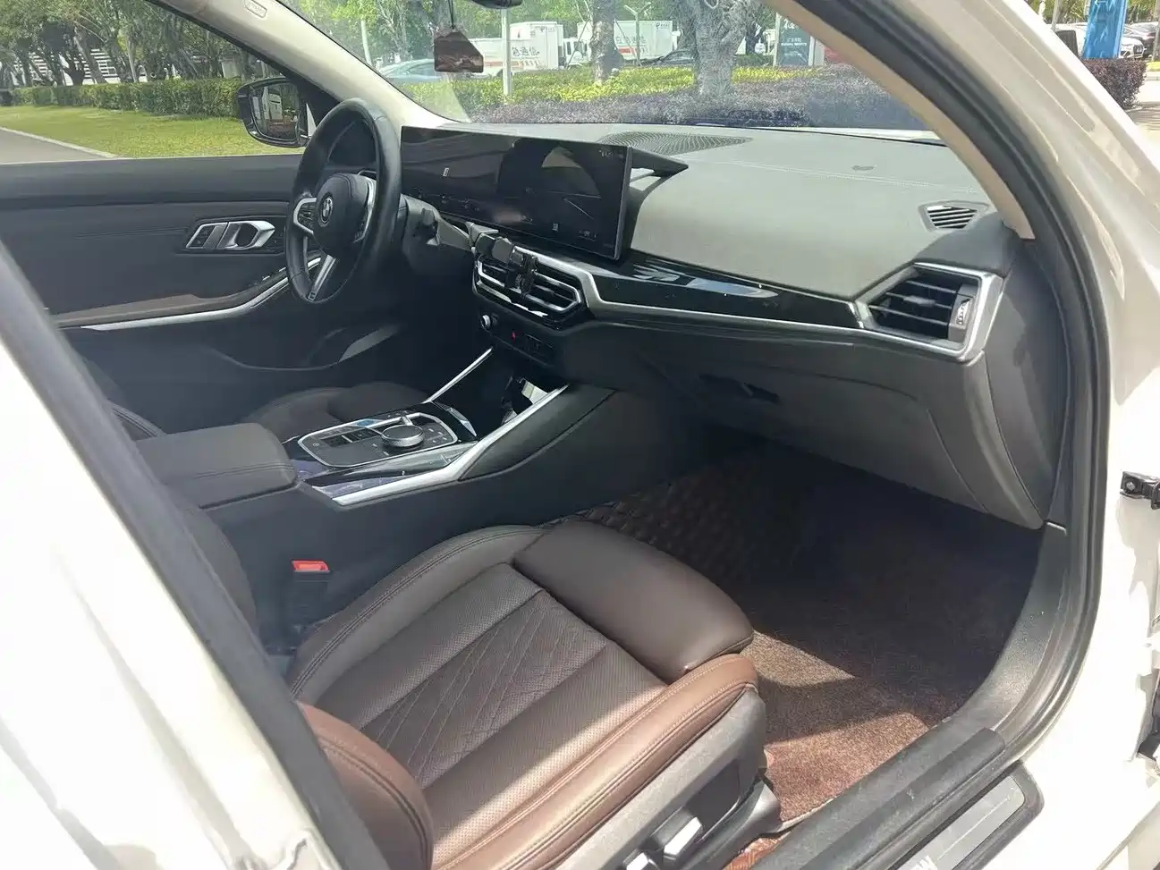 BMW i3 2023 eDrive 40 L Shadowline Package фото 7