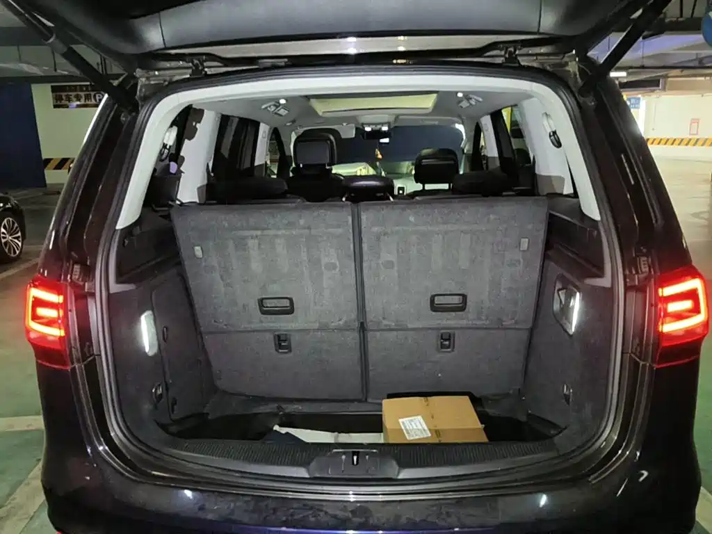 Фото 4 - Volkswagen Sharan