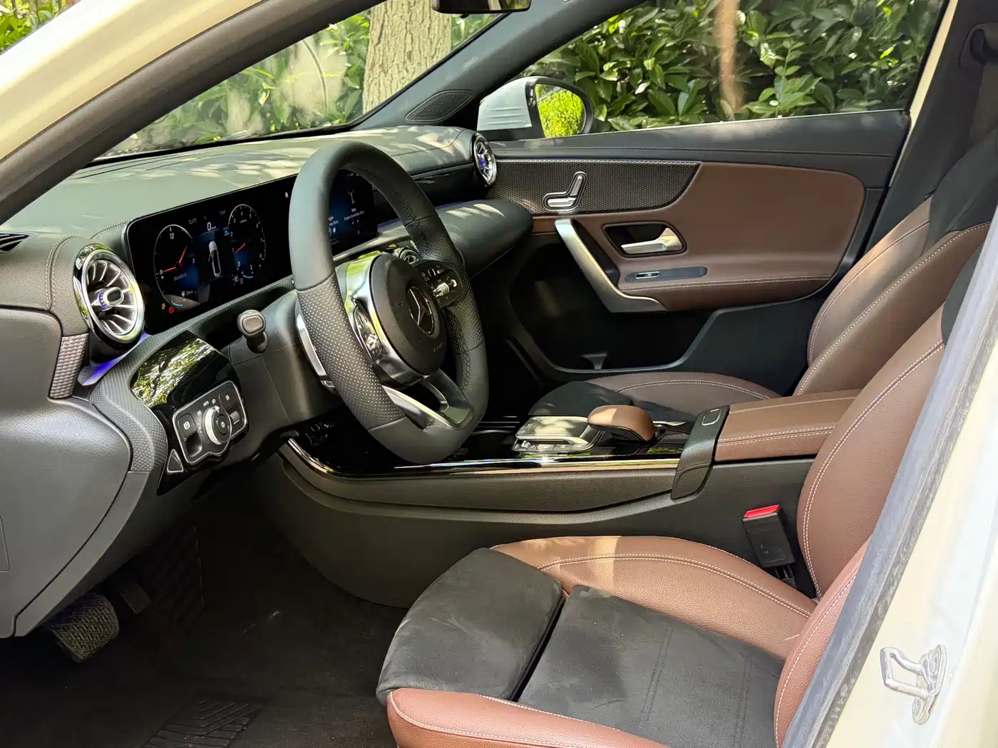 Mercedes-Benz A-Class 2021 A 200 L Sport Sedan Fashion Edition фото 3