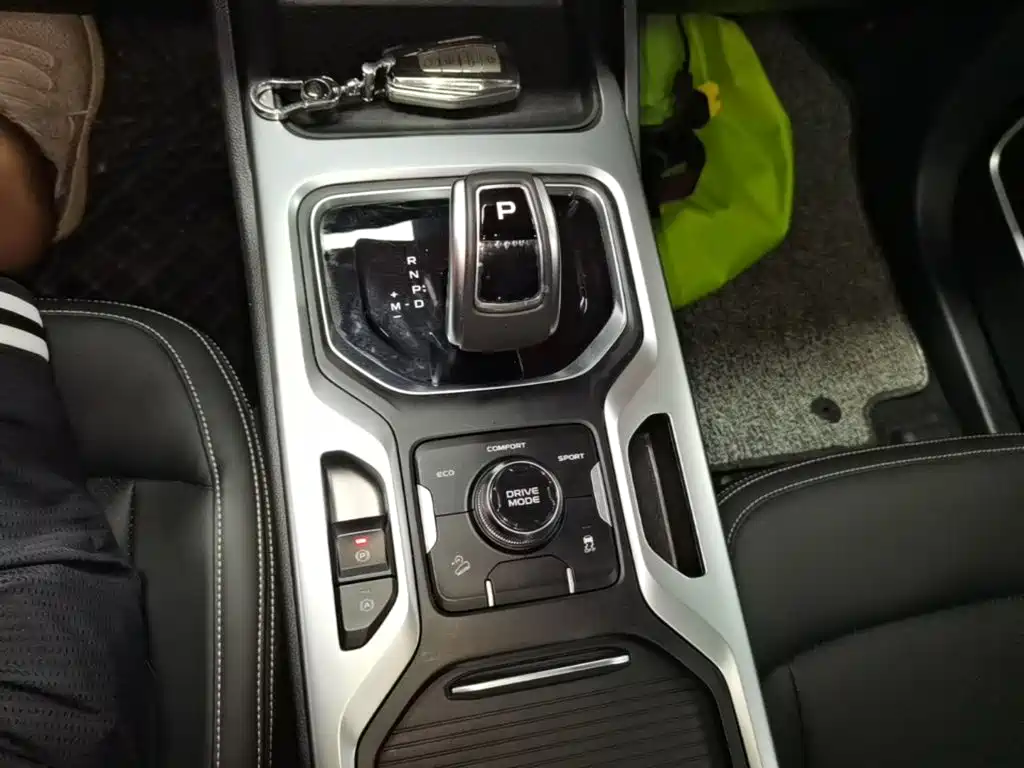 Geely Haoyue 2020 2020 1.8TD DCT Luxury 7-Seater