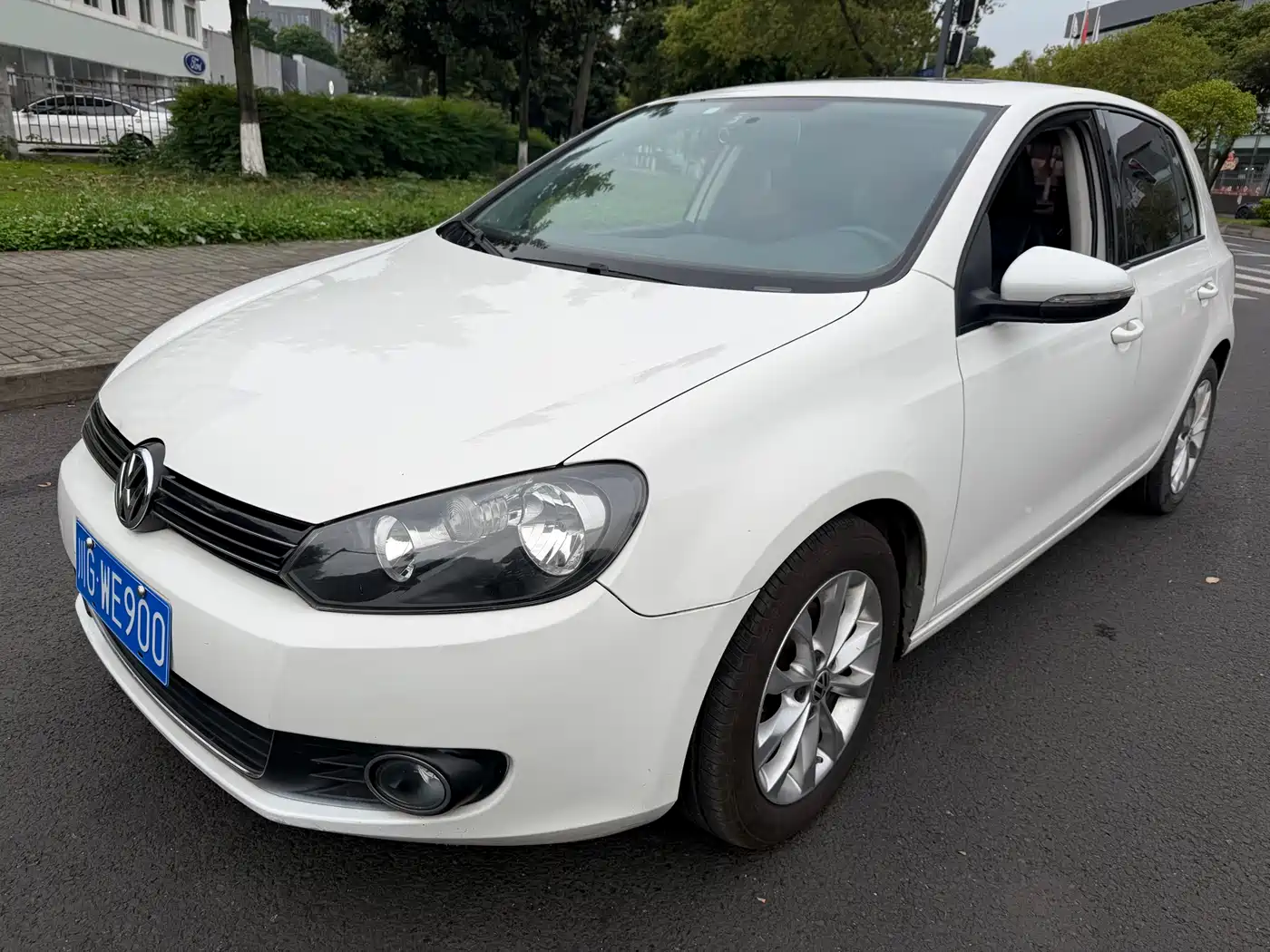 Volkswagen Golf 2012 1.6 Automatic Comfort Type фото 5