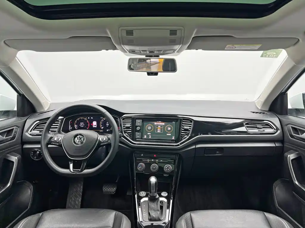 Photo 22 - Volkswagen T-ROC