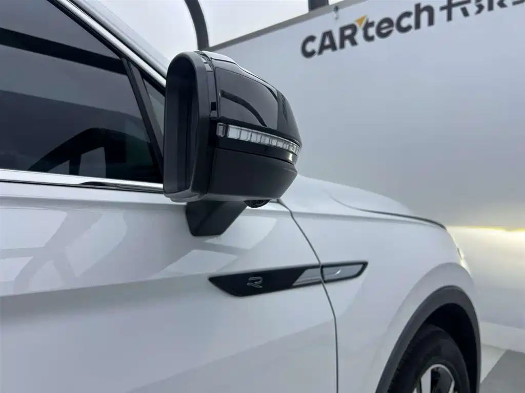 Volkswagen Tiguan X 2022 330TSI 2WD Flagship Edition фото 3