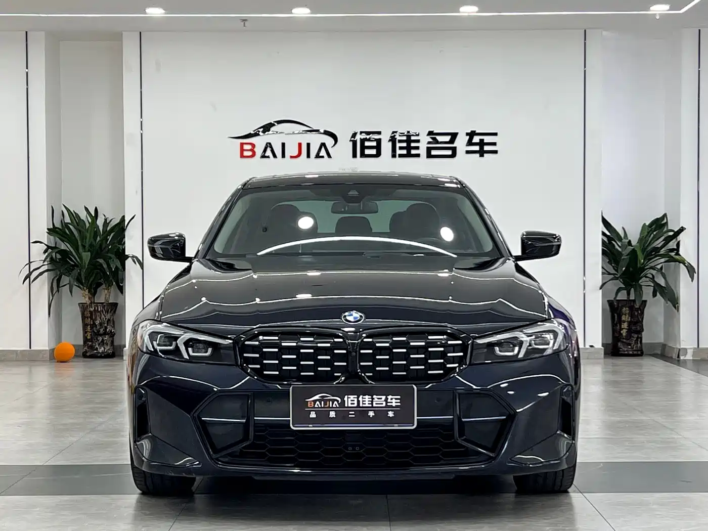 BMW 3 Series 2023 325Li M Sport Black Night Package фото 2