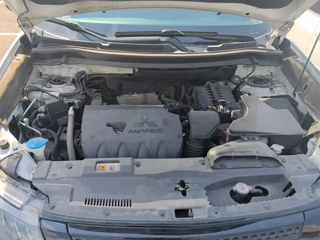 Mitsubishi Outlander 2023 2021 2.4L 4WD Yaodong Edition 5-seater