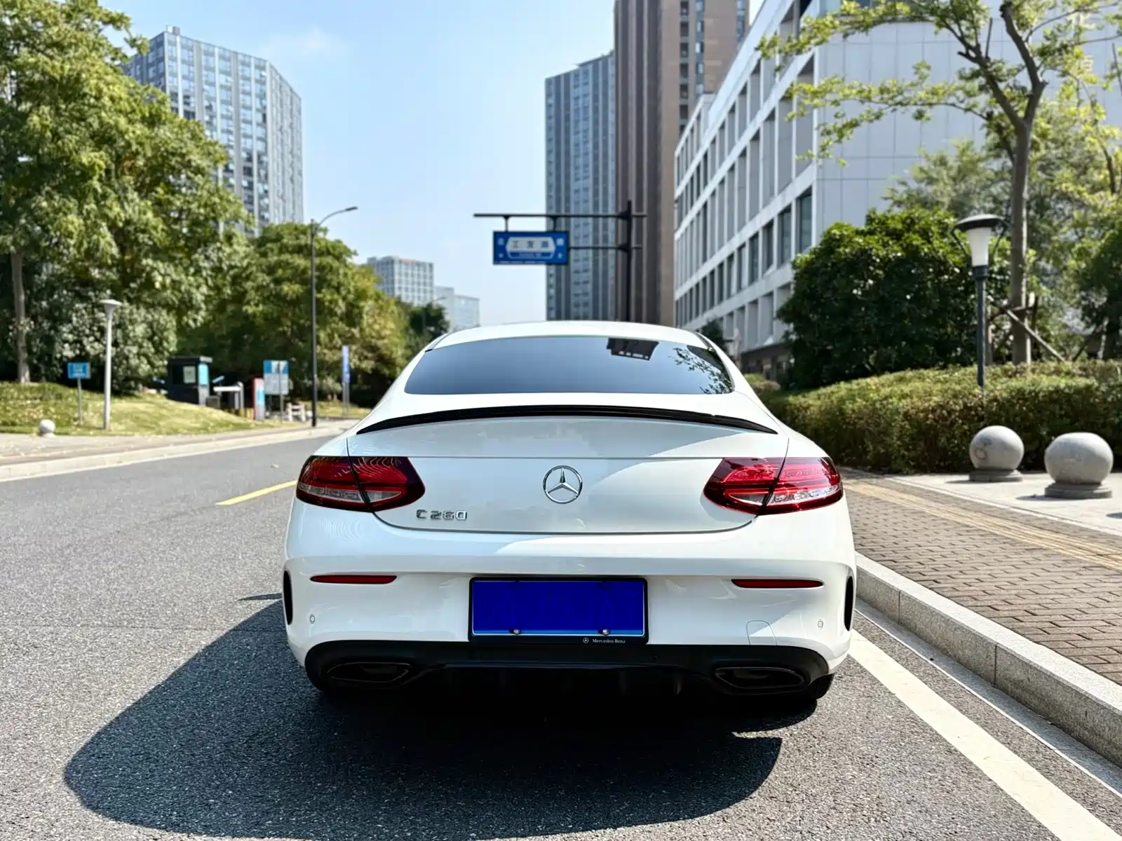 صورة 8 - Mercedes-Benz C-Class (Import)