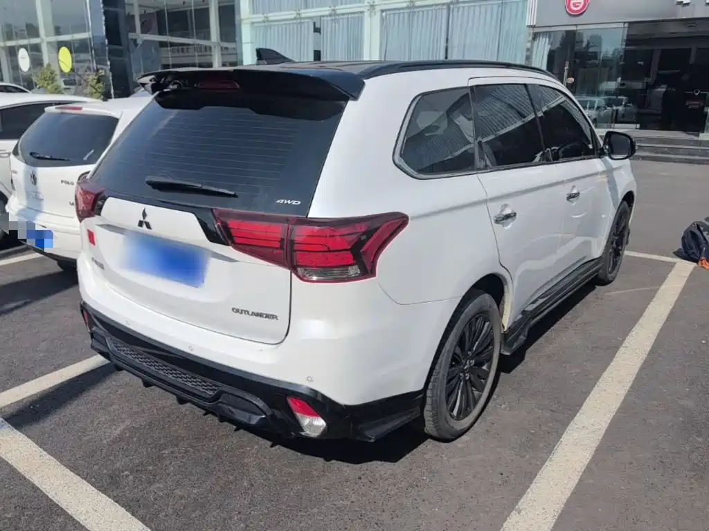 Mitsubishi Outlander 2023 2021 2.4L 4WD Yaodong Edition 5-seater